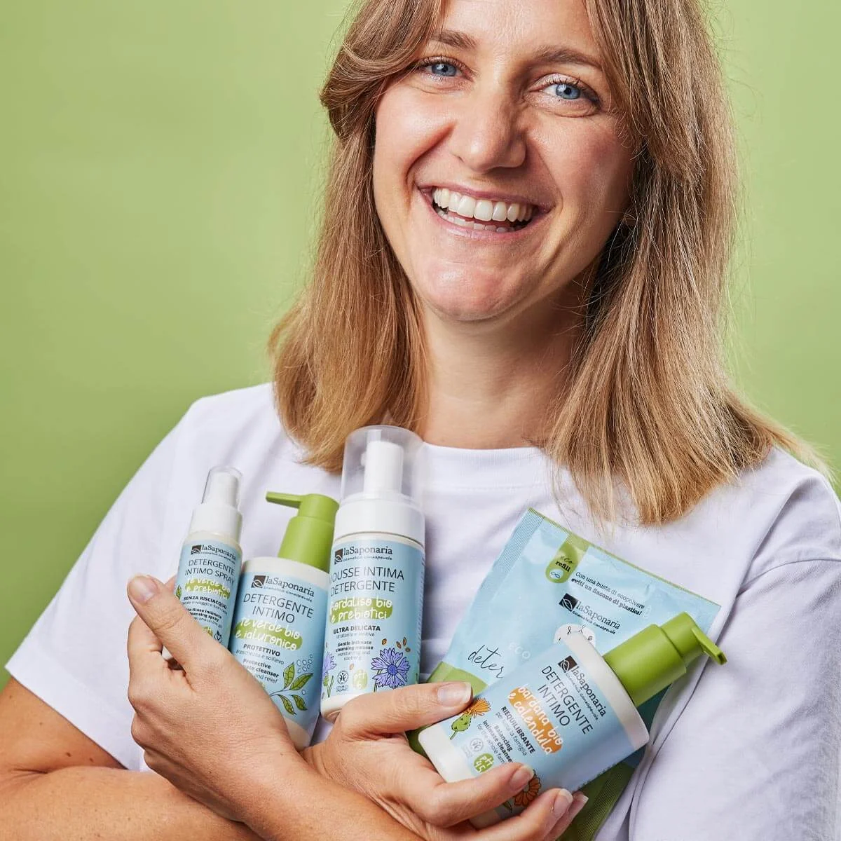 laSaponaria Intimspray ohne Abspülen mit Bio-Grüntee (50 ml) - schnelle Intimreinigung jederzeit und überall