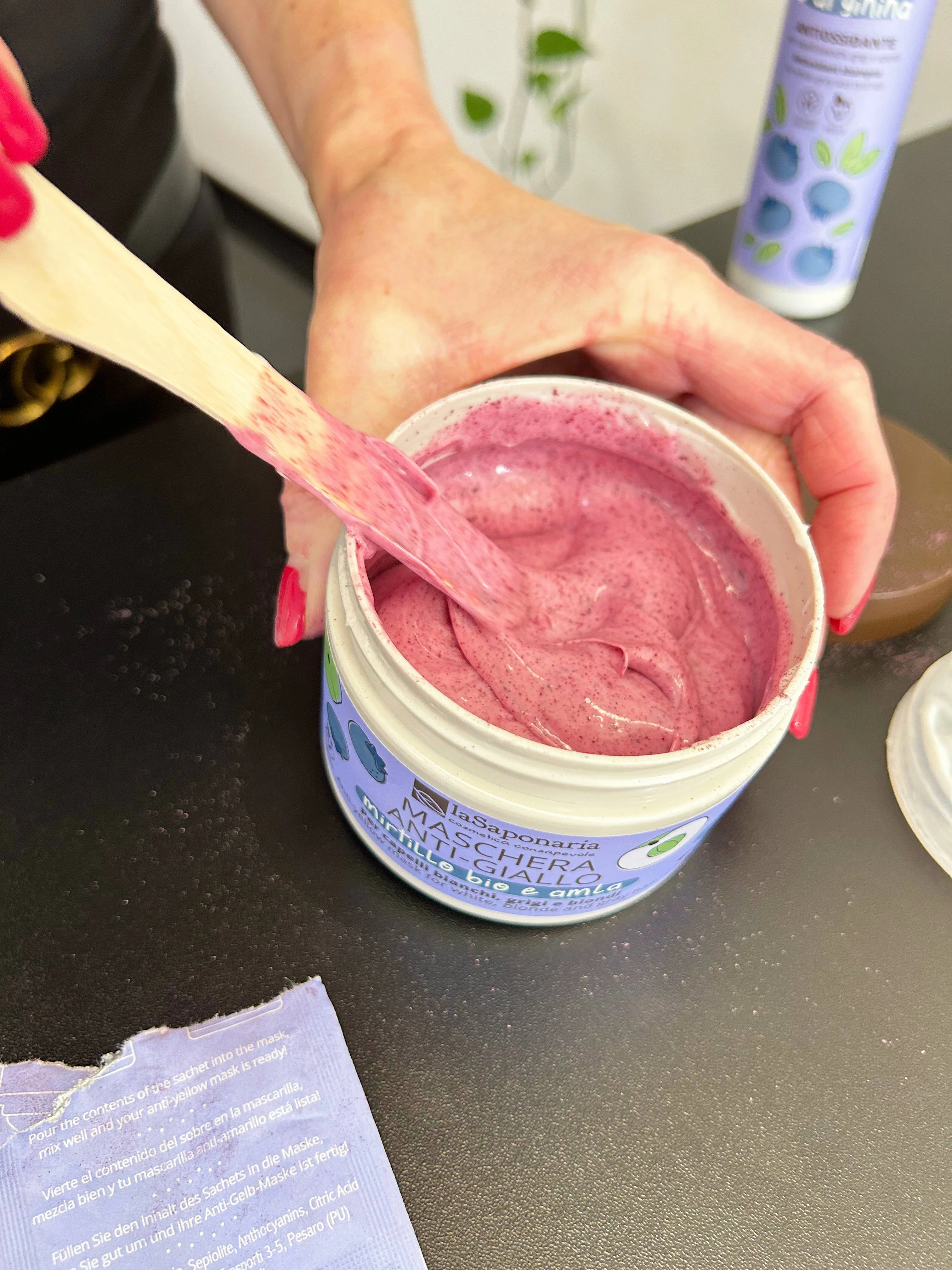laSaponaria No yellow Maske für graues Haar mit Amla und Heidelbeere (200 ml) - neutralisiert gelbe Untertöne
