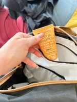 laSaponaria 2-in-1 Duschgel und Shampoo mit Bio-Orange und Vitamin C für die ganze Familie 30 ml - mit süßem und belebendem Duft