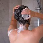 Lamazuna Hartes Anti-Schuppen-Shampoo - Pfingstrose (70 g)