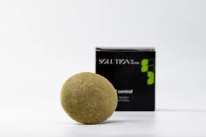 Kvitok Präbiotisches festes Shampoo mit Schutz vor Verunreinigungen Dandruff Control - 50 g