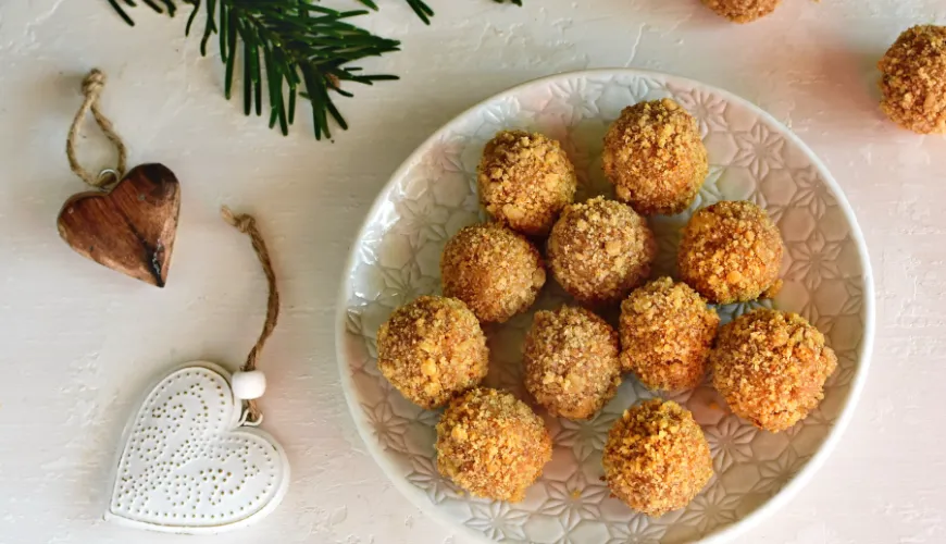 Verlieben Sie sich in Lebkuchenbällchen aus geriebenem Lebkuchen