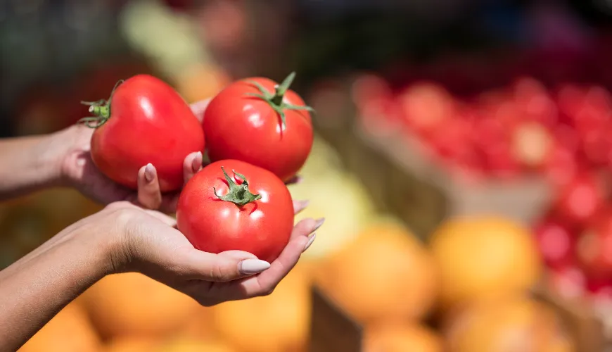 Ignorieren Sie nicht die Symptome einer Tomatenallergie, sie können ernsthaft sein.